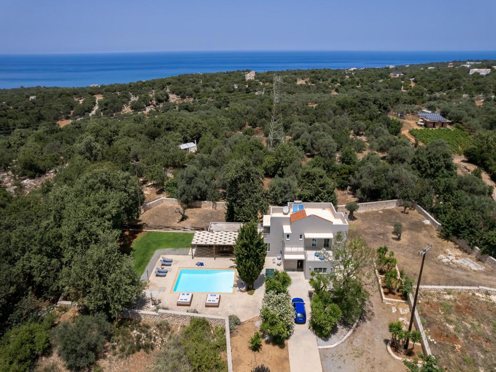 Villa Ellie - Heated Pool, Playground, Garden & Bbq! Vederoi Exteriör bild