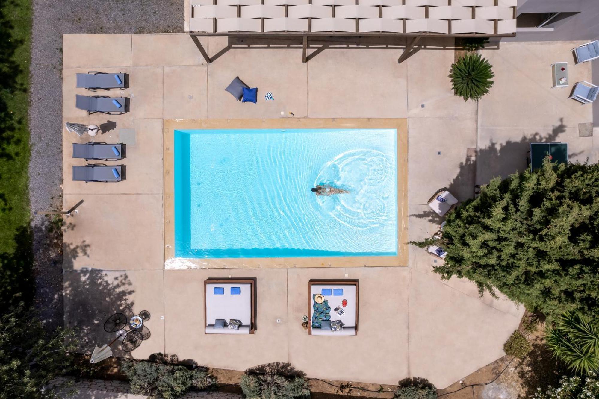 Villa Ellie - Heated Pool, Playground, Garden & Bbq! Vederoi Exteriör bild
