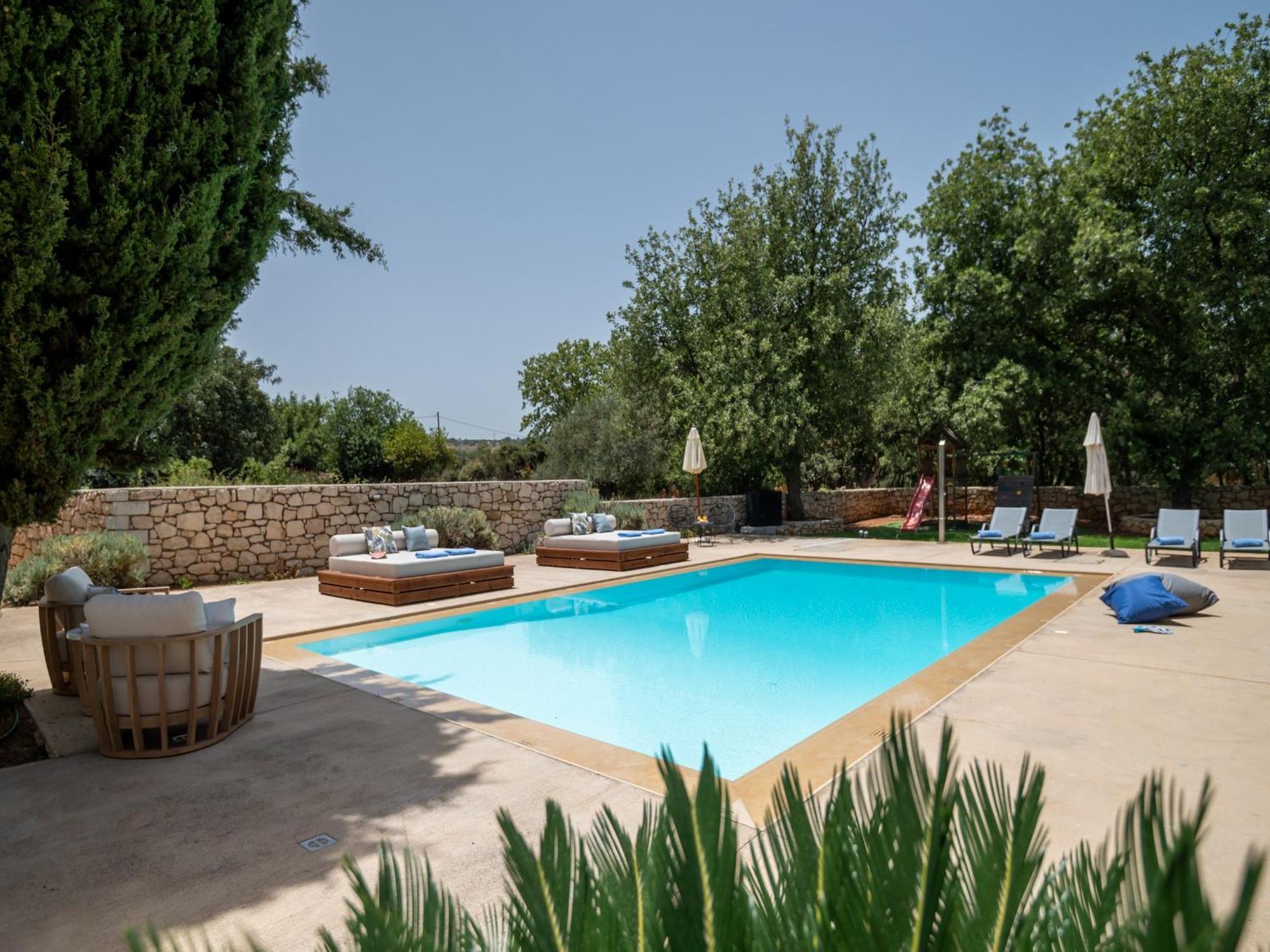 Villa Ellie - Heated Pool, Playground, Garden & Bbq! Vederoi Exteriör bild