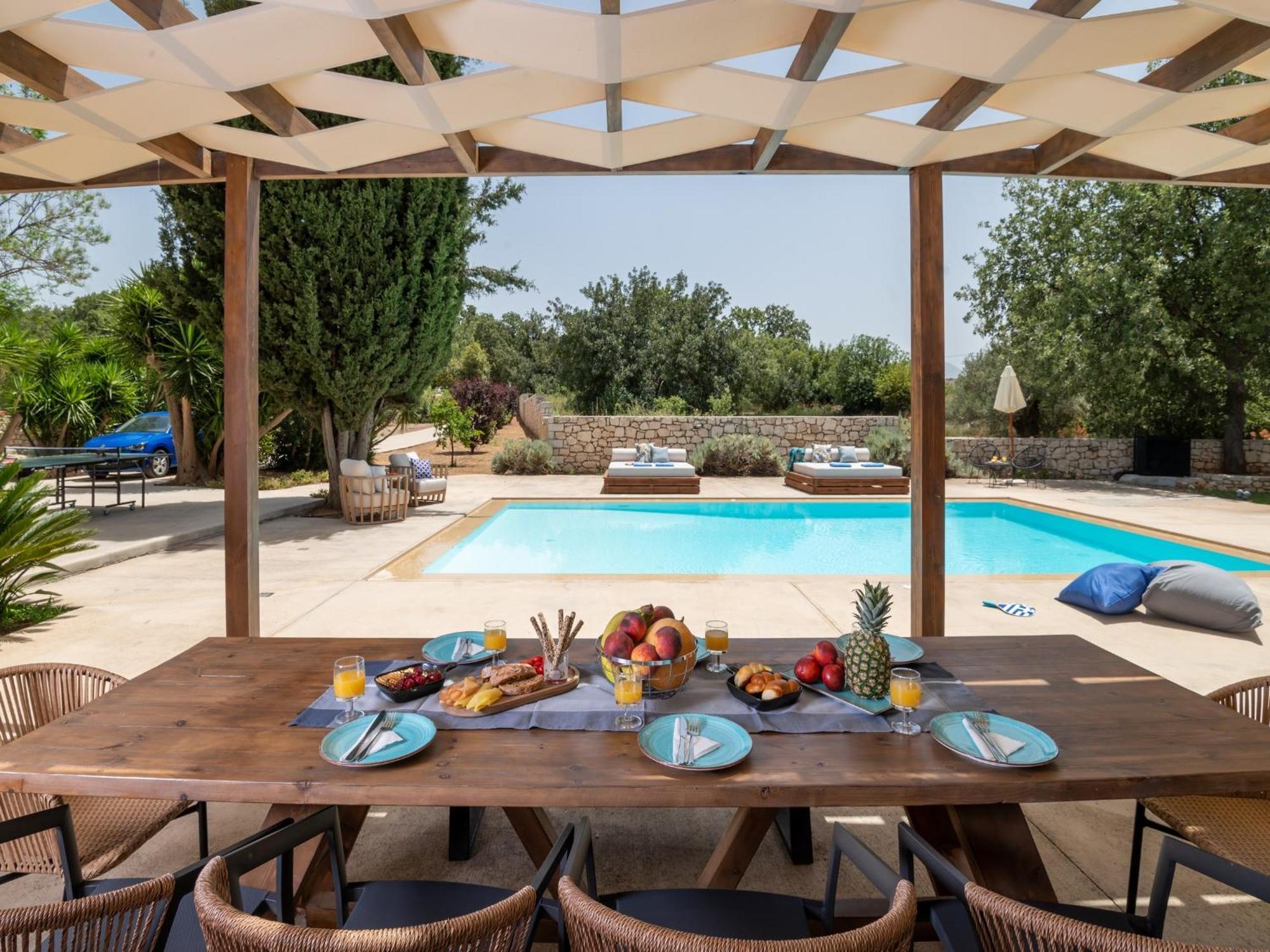 Villa Ellie - Heated Pool, Playground, Garden & Bbq! Vederoi Exteriör bild