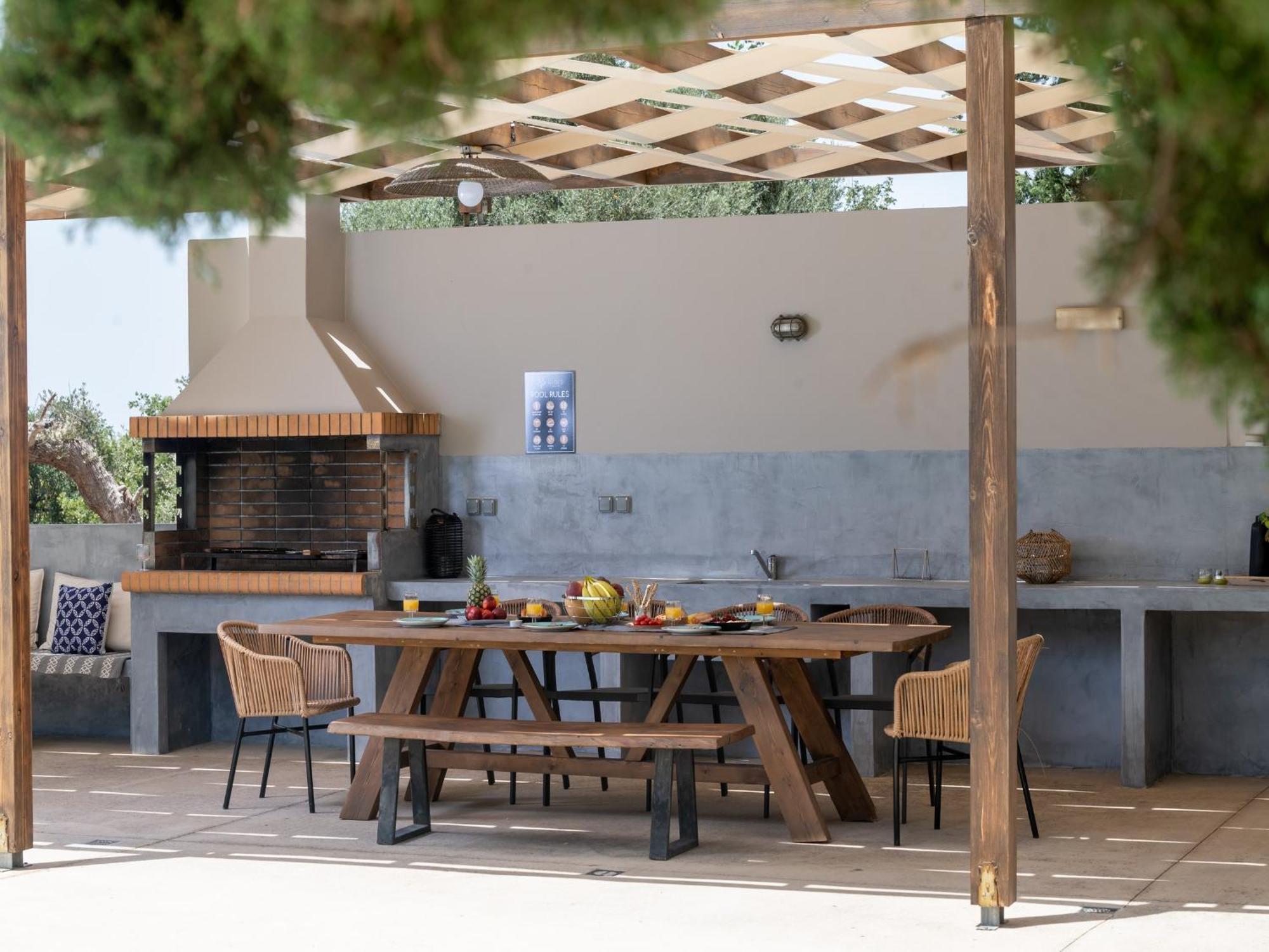 Villa Ellie - Heated Pool, Playground, Garden & Bbq! Vederoi Exteriör bild