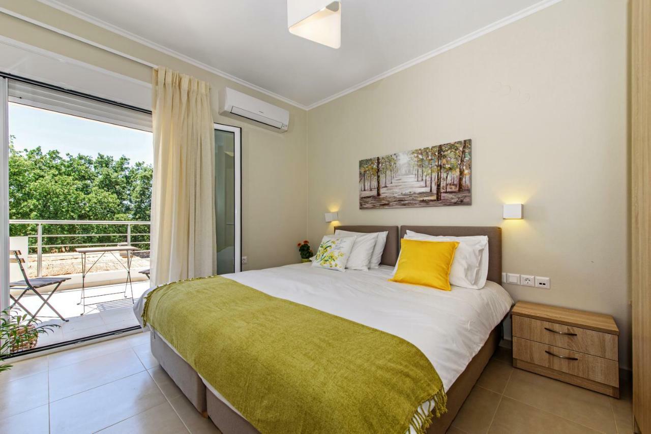 Villa Ellie - Heated Pool, Playground, Garden & Bbq! Vederoi Exteriör bild