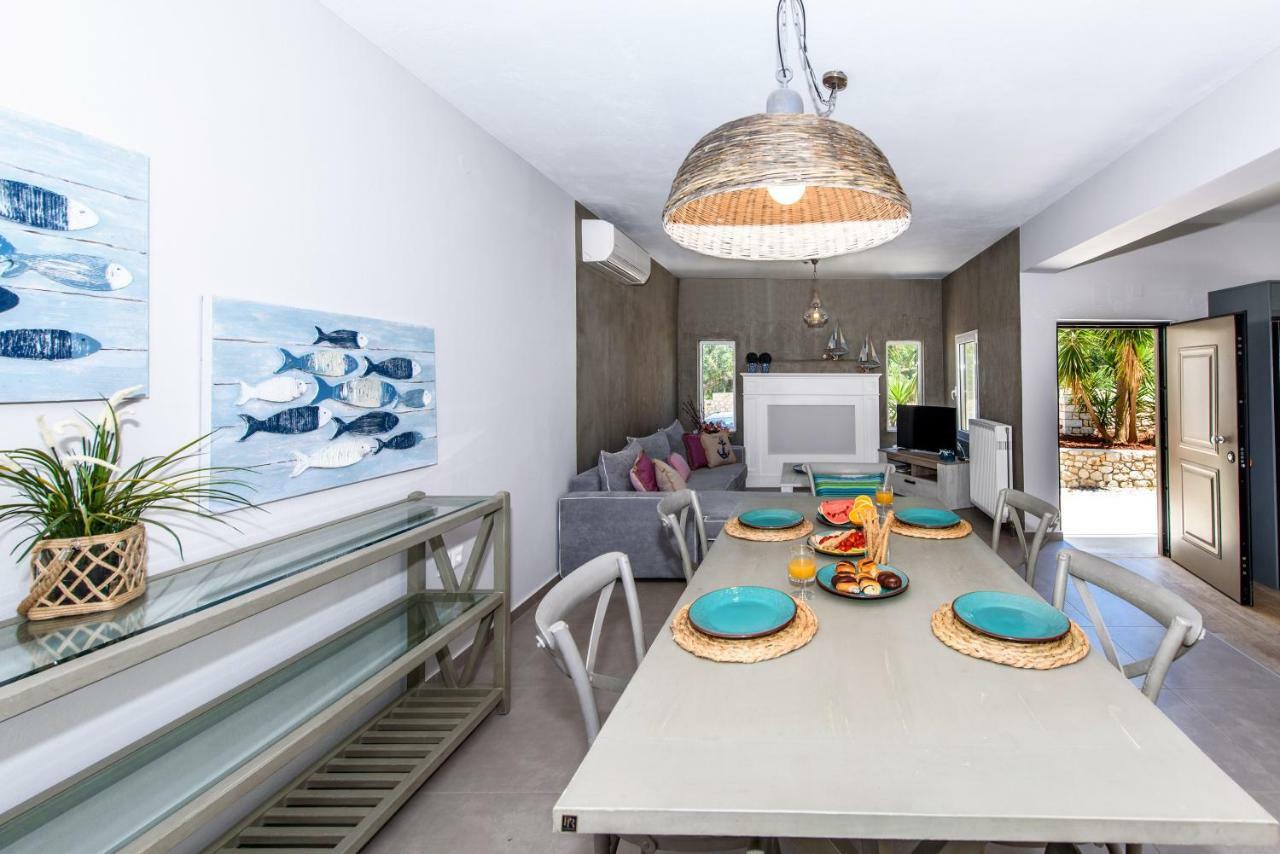 Villa Ellie - Heated Pool, Playground, Garden & Bbq! Vederoi Exteriör bild